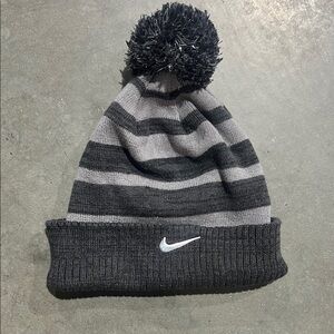 Nike PomPom Beanie
